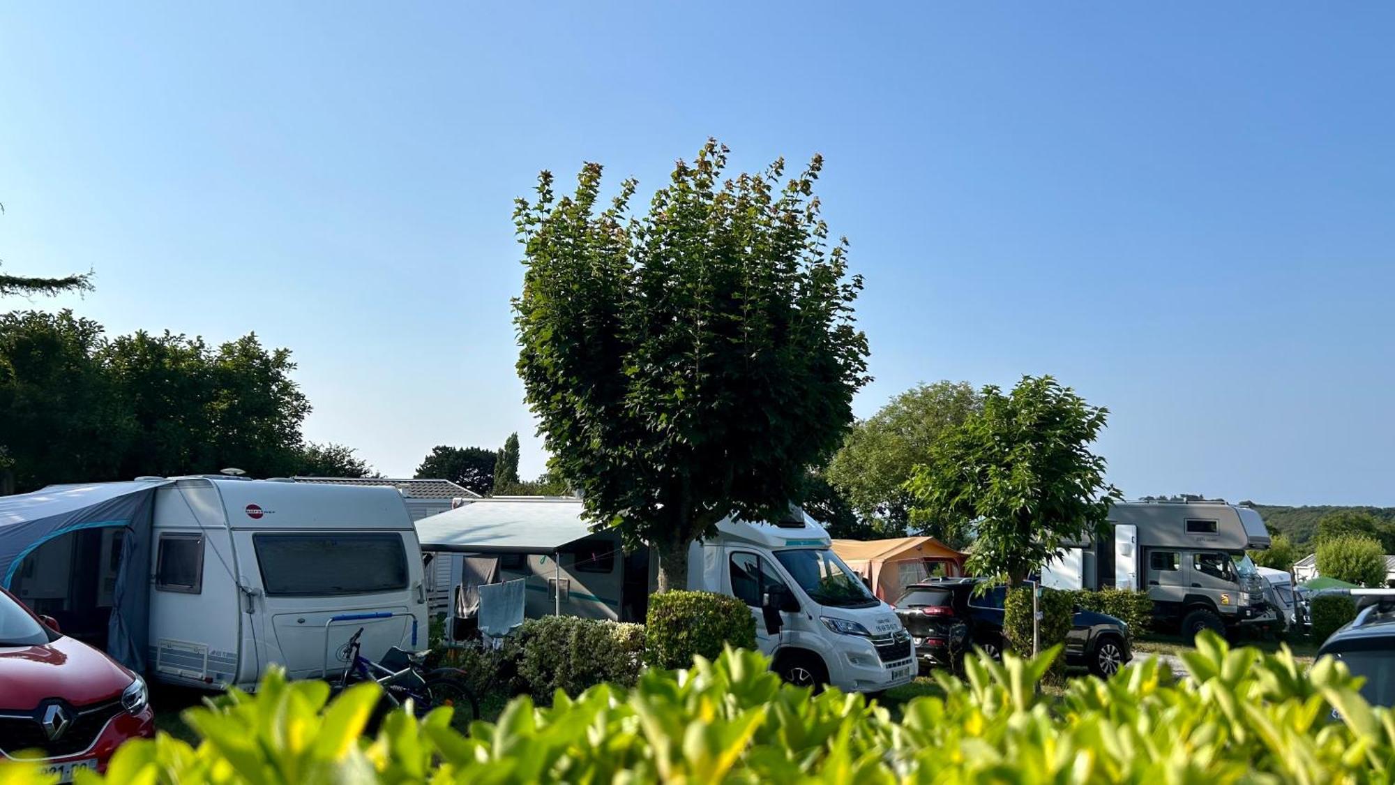 Camping Duguesclin Saint-Coulomb Exterior photo